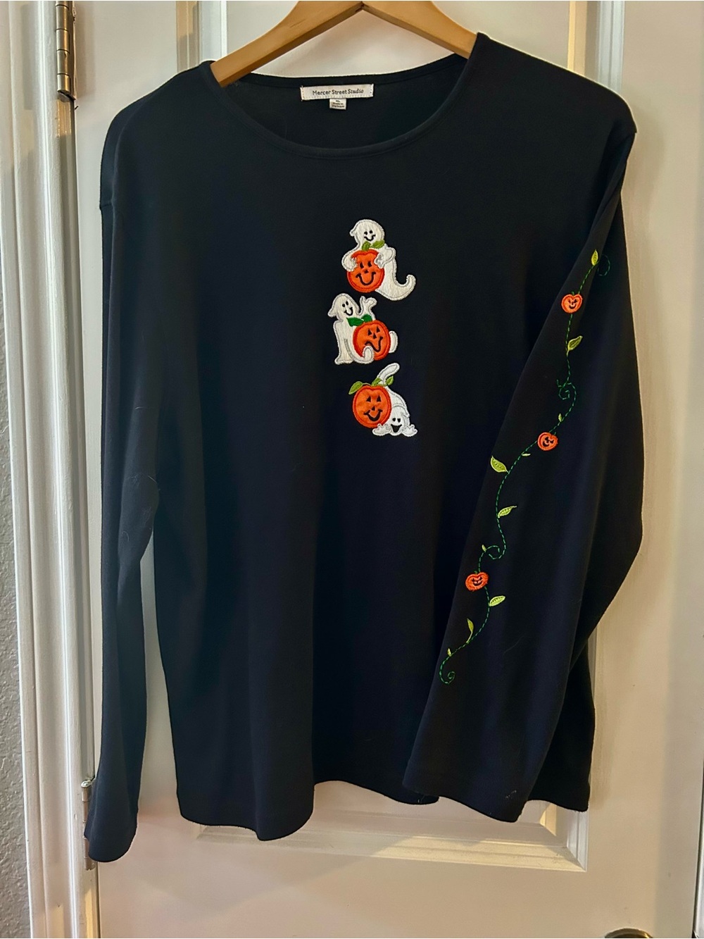 Mercer Street Studio Women’s Halloween Shirt Suze XL